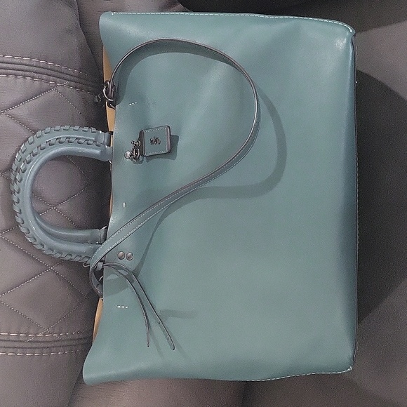 *rare* Coach whipstich rouge tote - Picture 1 of 10